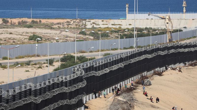 "Escalating Tensions: Israel's War Pushes Over a Million Palestinians to Egypt's Border"