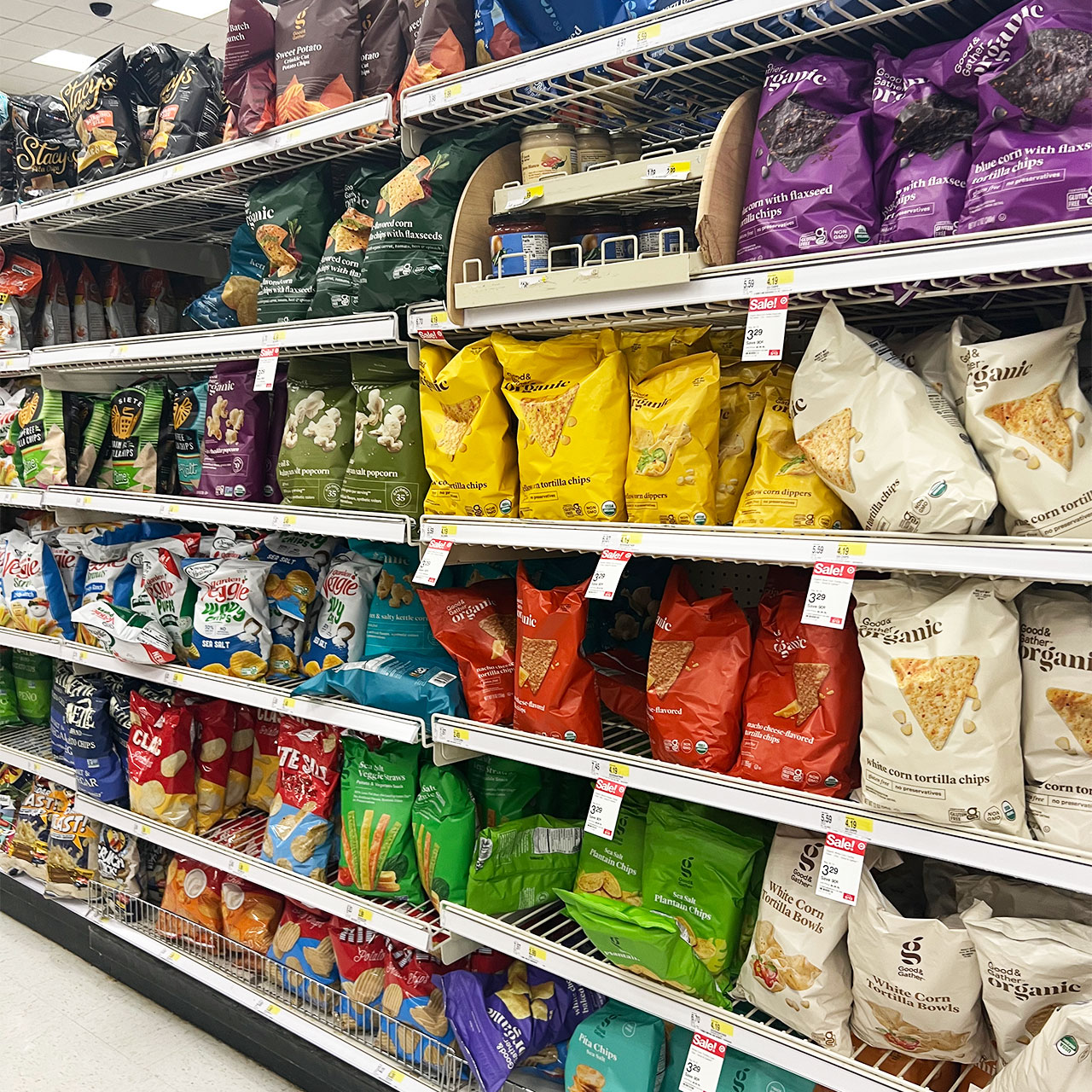"Unveiling the Pantry Snacks That Fuel High Blood Pressure, Heart Disease, and Weight Gain, According to Dietitians"