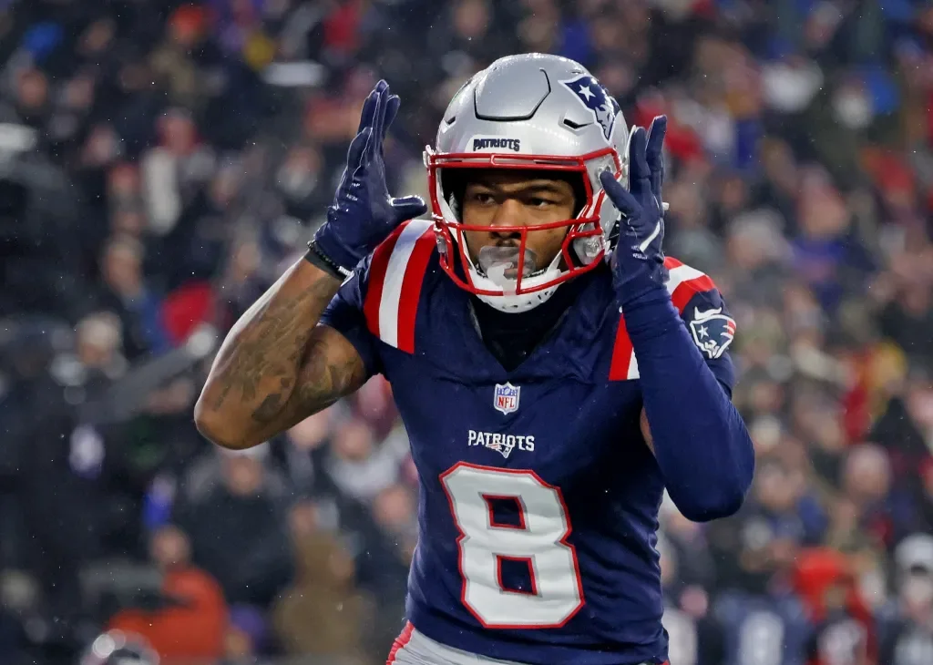 Patriots part ways with Stefon Diggs to free up cap space