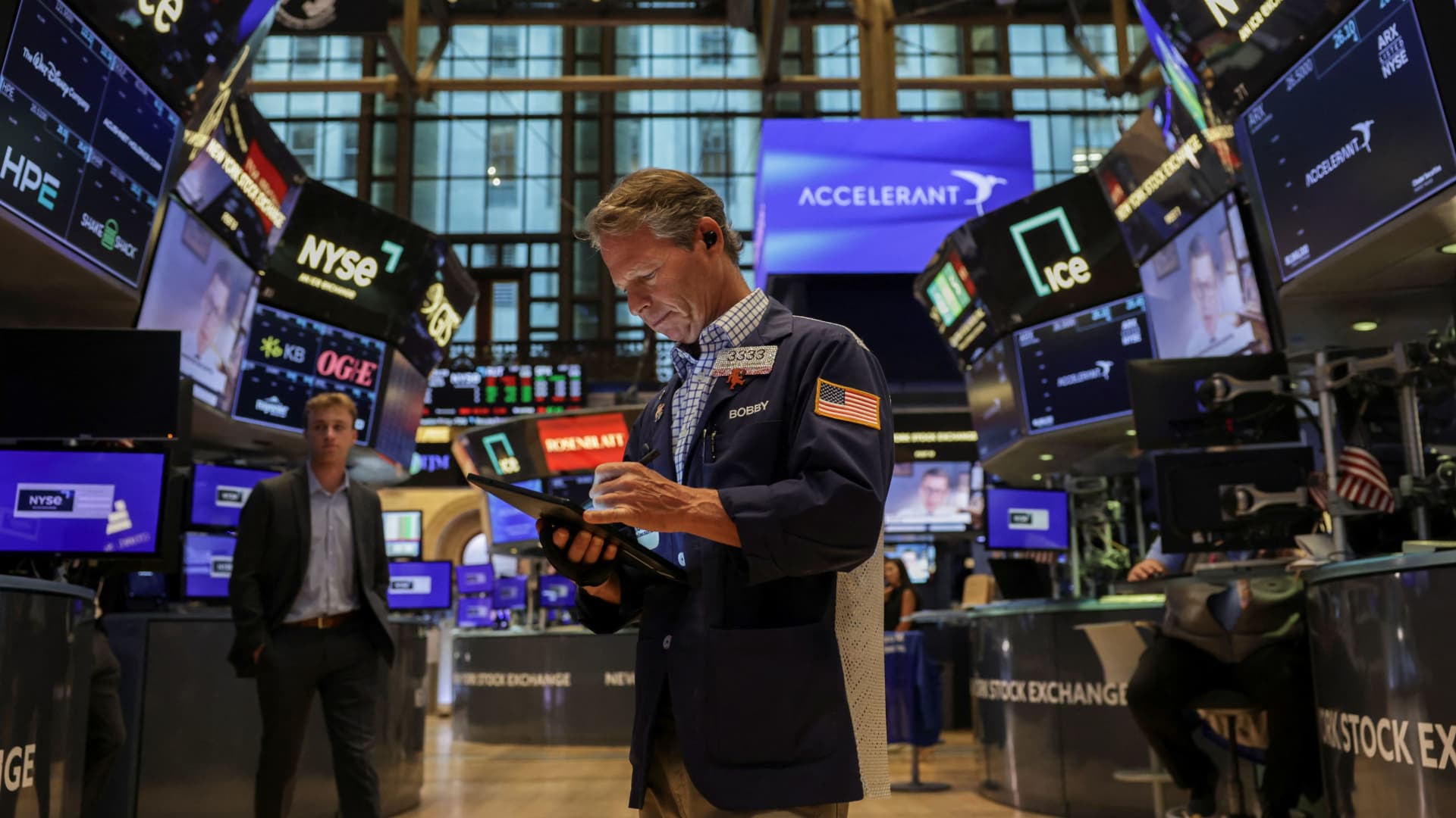 Featured image for Stock Futures Climb on US-EU Trade Deal and Upcoming Fed Meeting