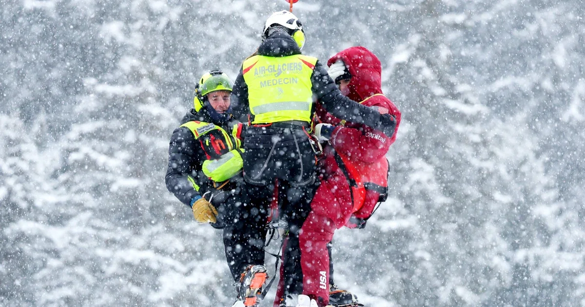 Vonn Crashes in Final Downhill, Airlifted Ahead of Milan-Cortina Olympics