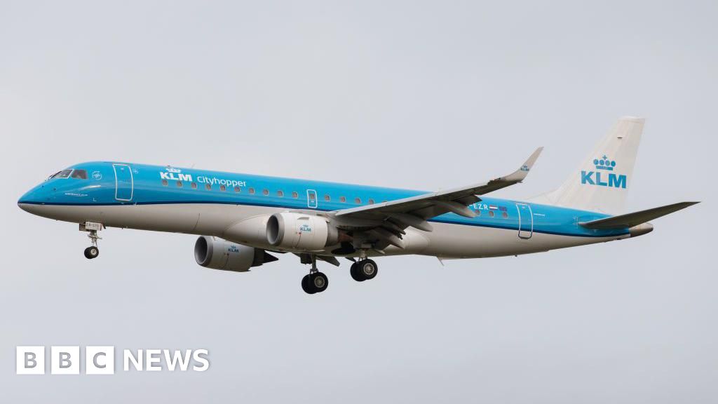 Featured image for Tragic Death as Person Falls into Jet Engine at Amsterdam's Schiphol Airport