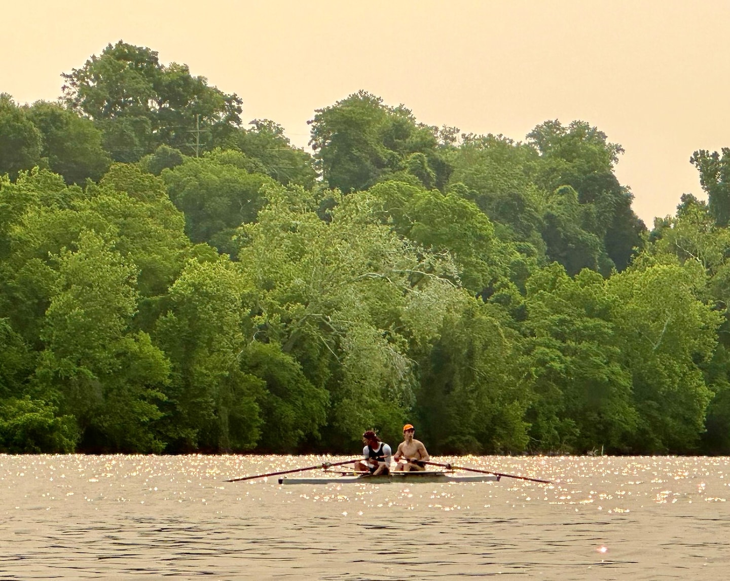 Air quality deteriorates despite pleasant temperatures.