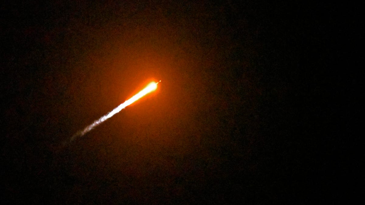 "SpaceX Sets New Record with 70th Launch from Cape Canaveral, Launching Starlink Satellites"