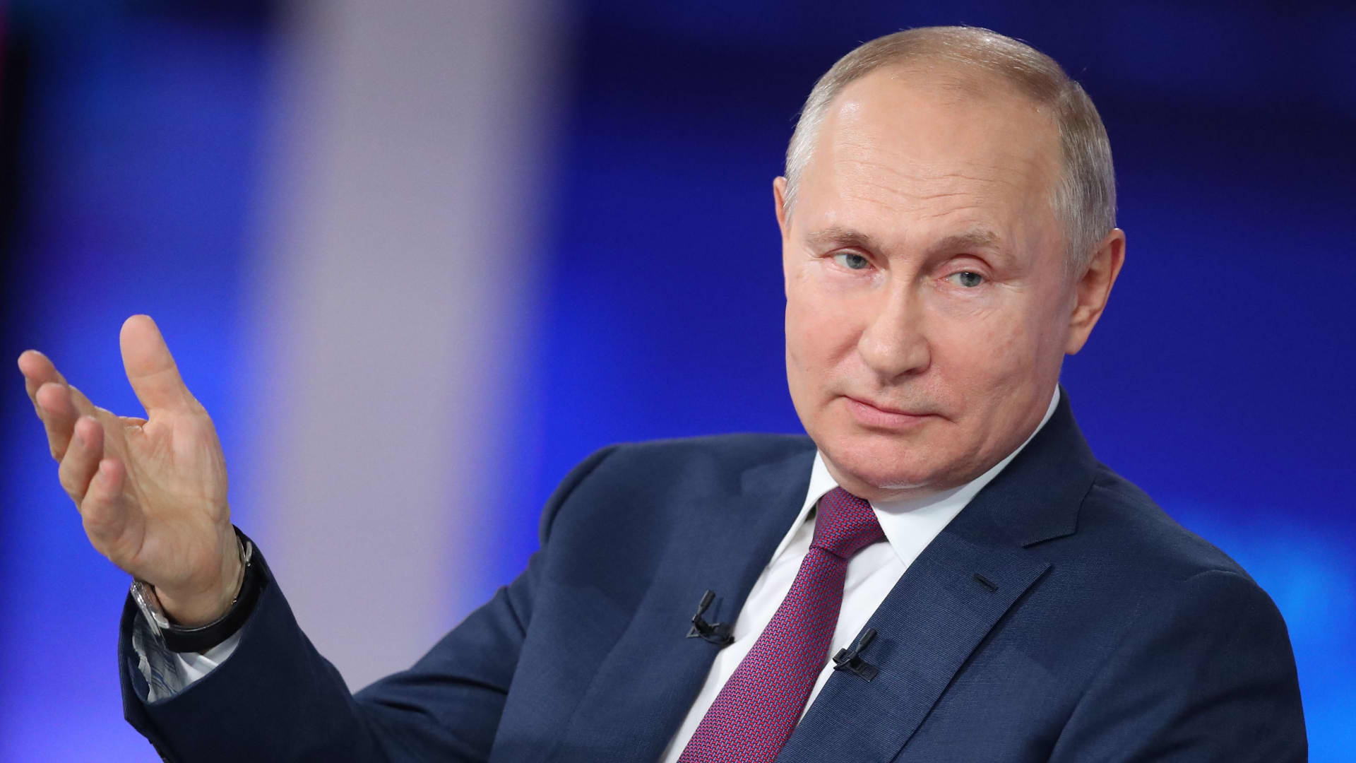 "Tucker Carlson's Moscow Visit Sparks Speculation of Putin Interview Amid Ukraine War"