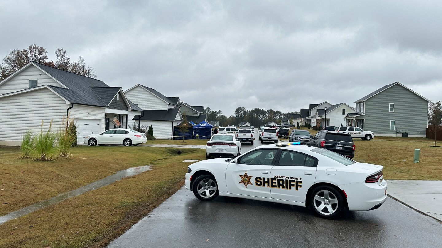 North Carolina father charged with murder after children found in trunk
