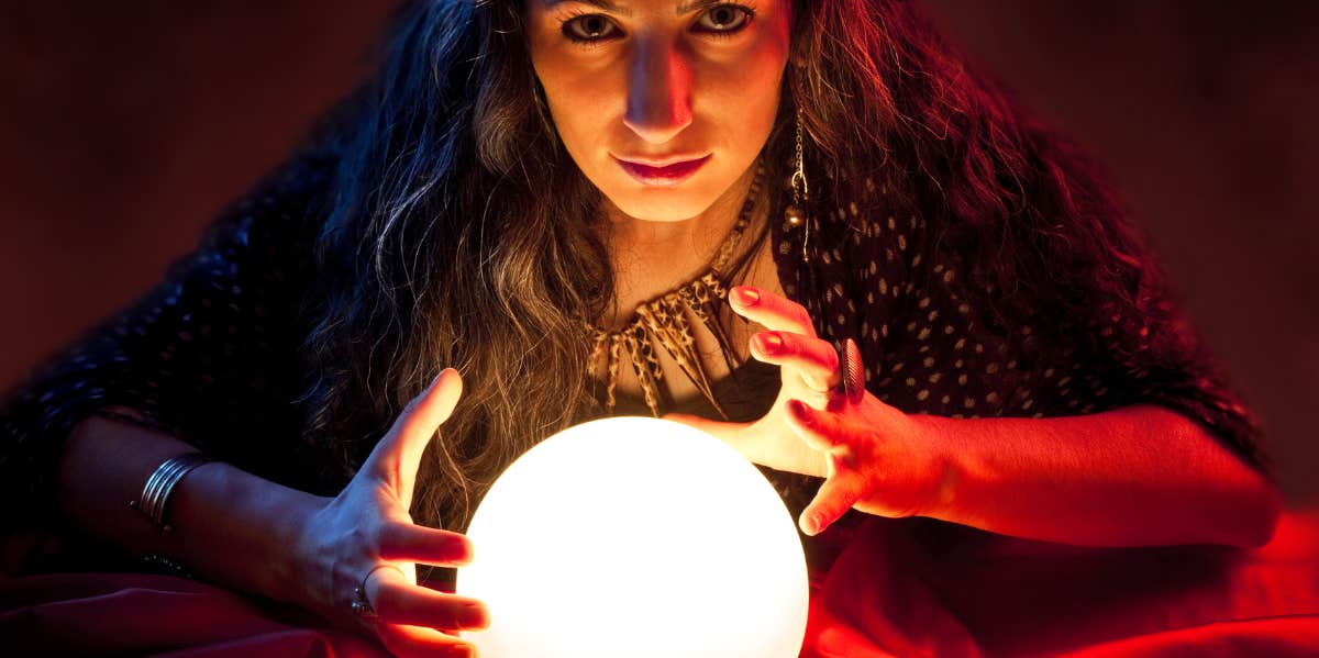 Weekly Horoscope and Tarot Reading for November 20 - 26, 2023