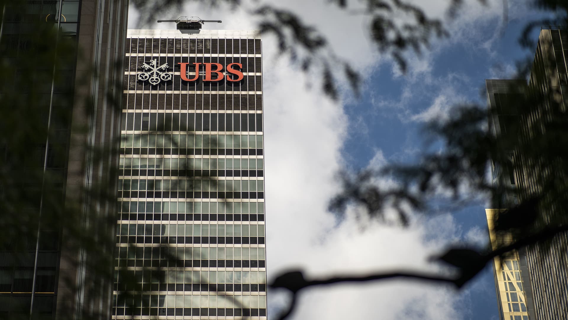 Featured image for UBS Dominates Second Quarter with $29 Billion Profit Amid Credit Suisse Takeover