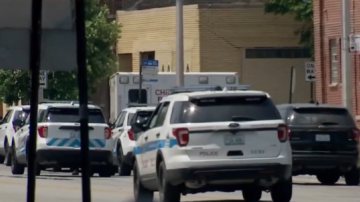 Armed Man Found Dead After Standoff with SWAT Team in Humboldt Park