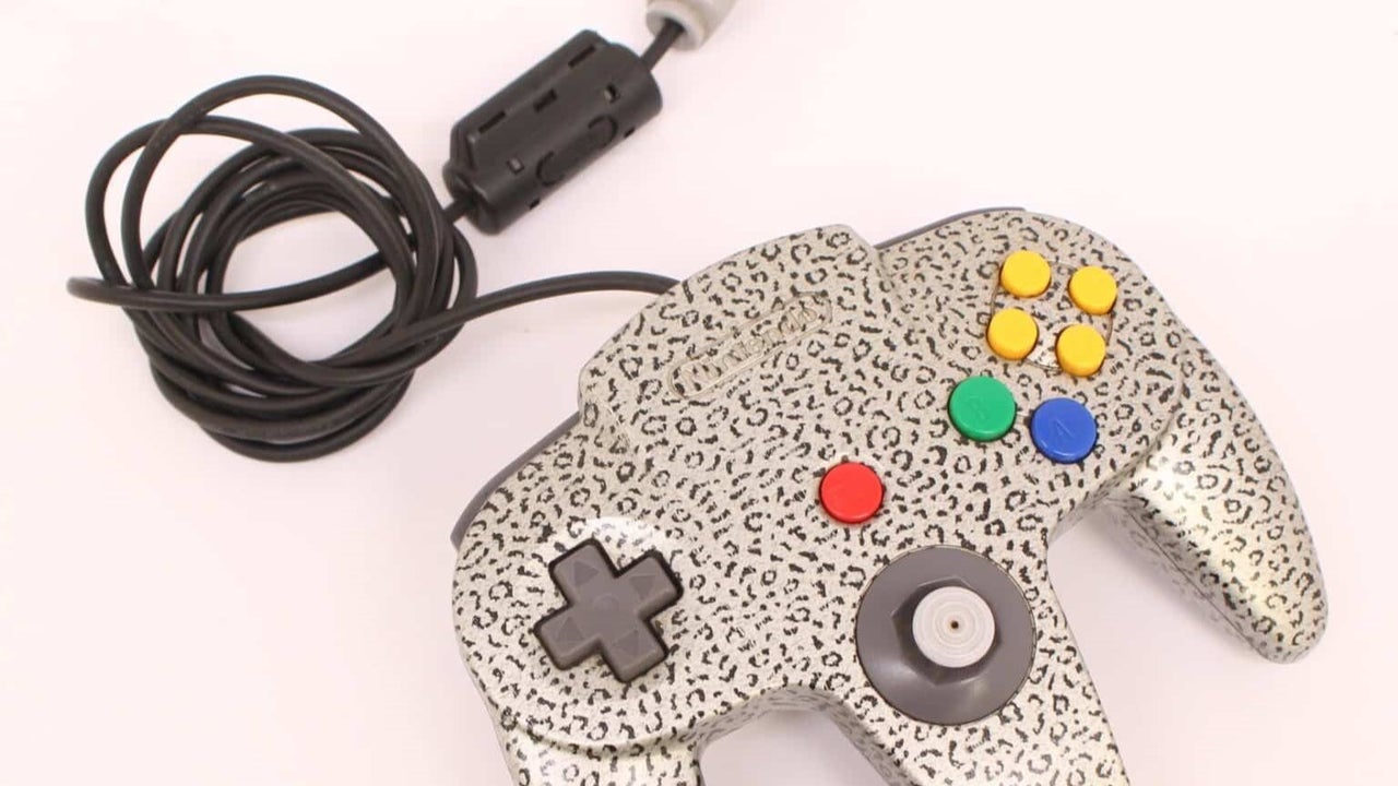 "Plumber's Attic Yields £1,000 Rare Nintendo 64 Controller Set for Auction"