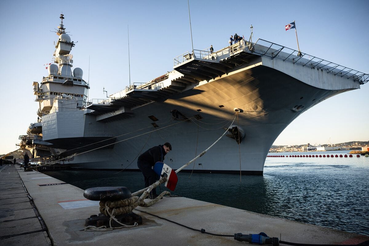 Featured image for France to Build New Aircraft Carrier Amid Increased Defense Spending