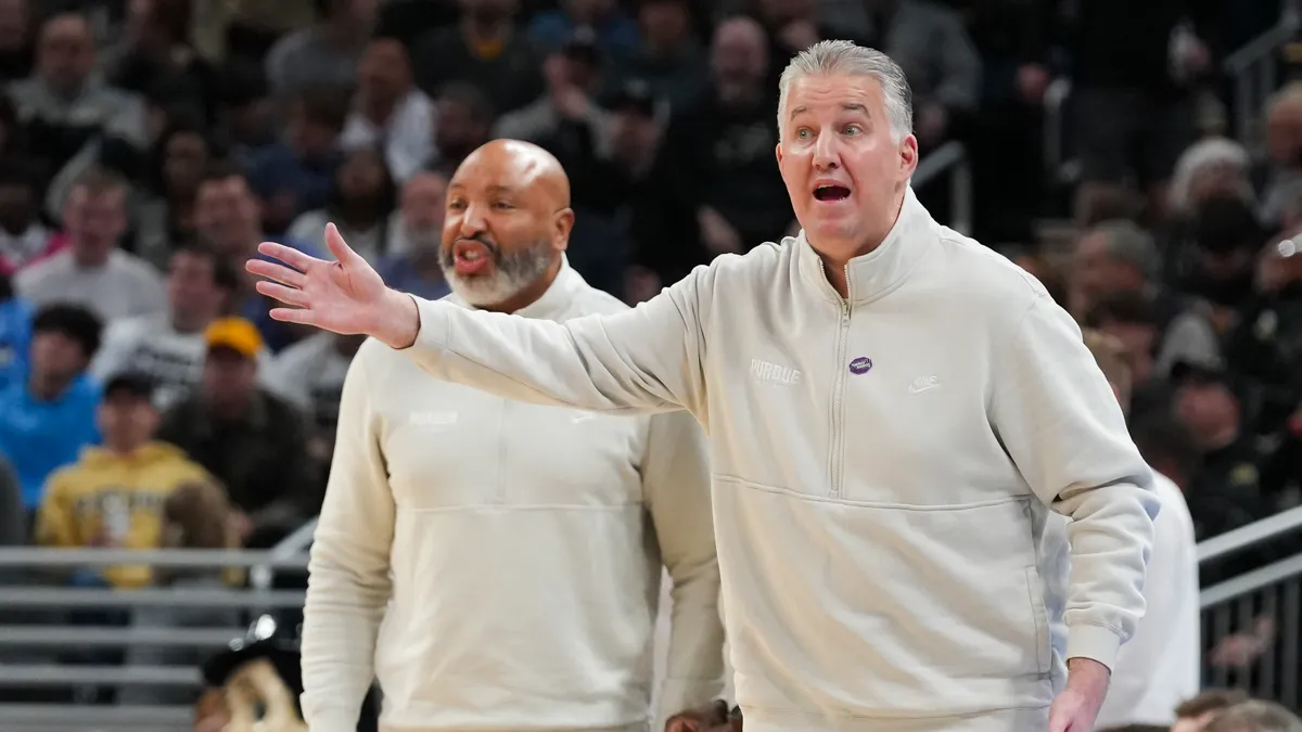 Featured image for "Purdue Coach Defends Zach Edey Against Critics"