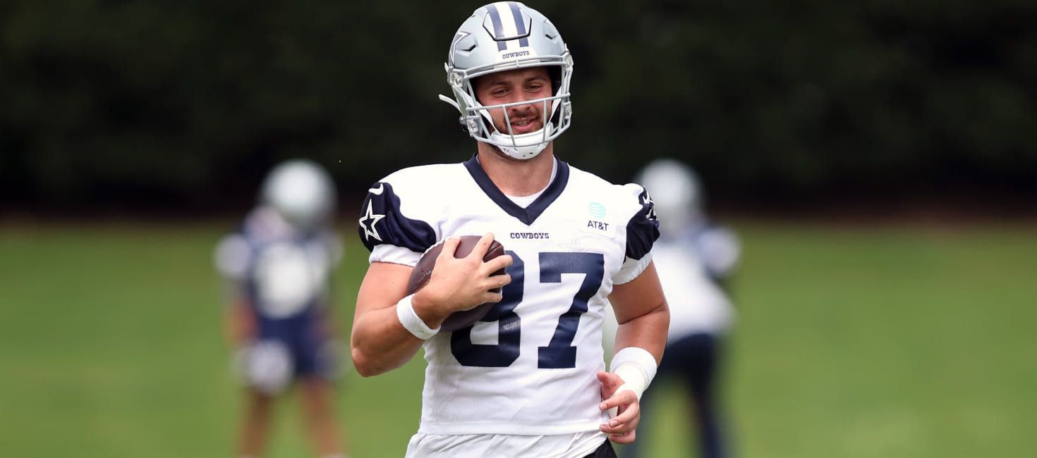 Featured image for Week 14 Fantasy Football: Top Starts, Sits, and DFS Picks