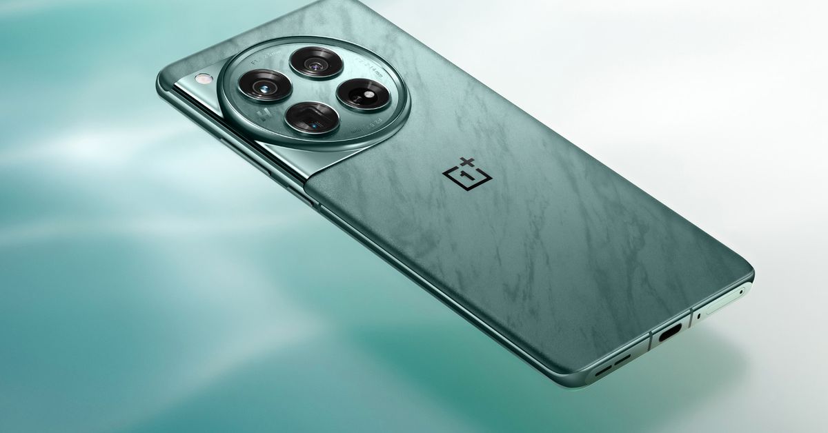 "OnePlus 12: A Refreshingly Basic Flagship with Competitive Pricing"