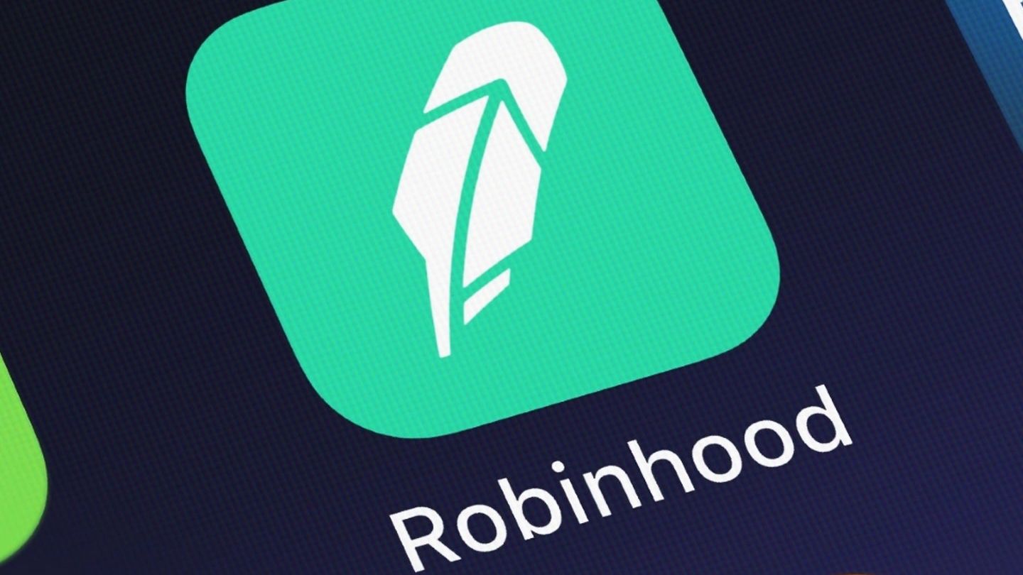 Featured image for Robinhood Launches Tokenized Stocks and Blockchain Expansion