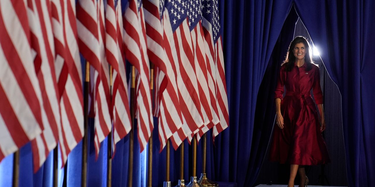 "Trump's Iowa Victory Shifts Focus to New Hampshire Primary"