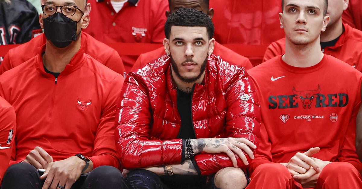 Lonzo Ball's NBA Career in Doubt After Third Knee Surgery