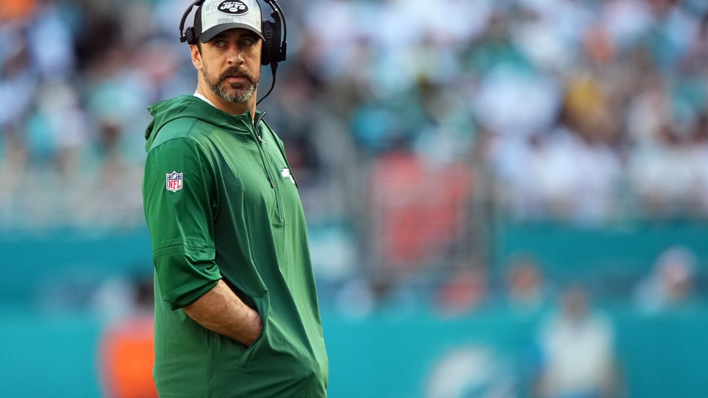 "Robert F. Kennedy Jr. Considers Aaron Rodgers as Potential Running Mate"