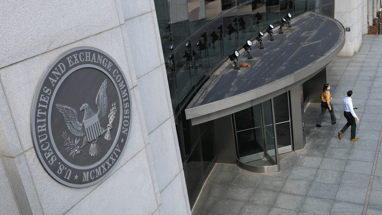 "Bitcoin ETF Uncertainty Triggers Market Volatility and Investor Caution"