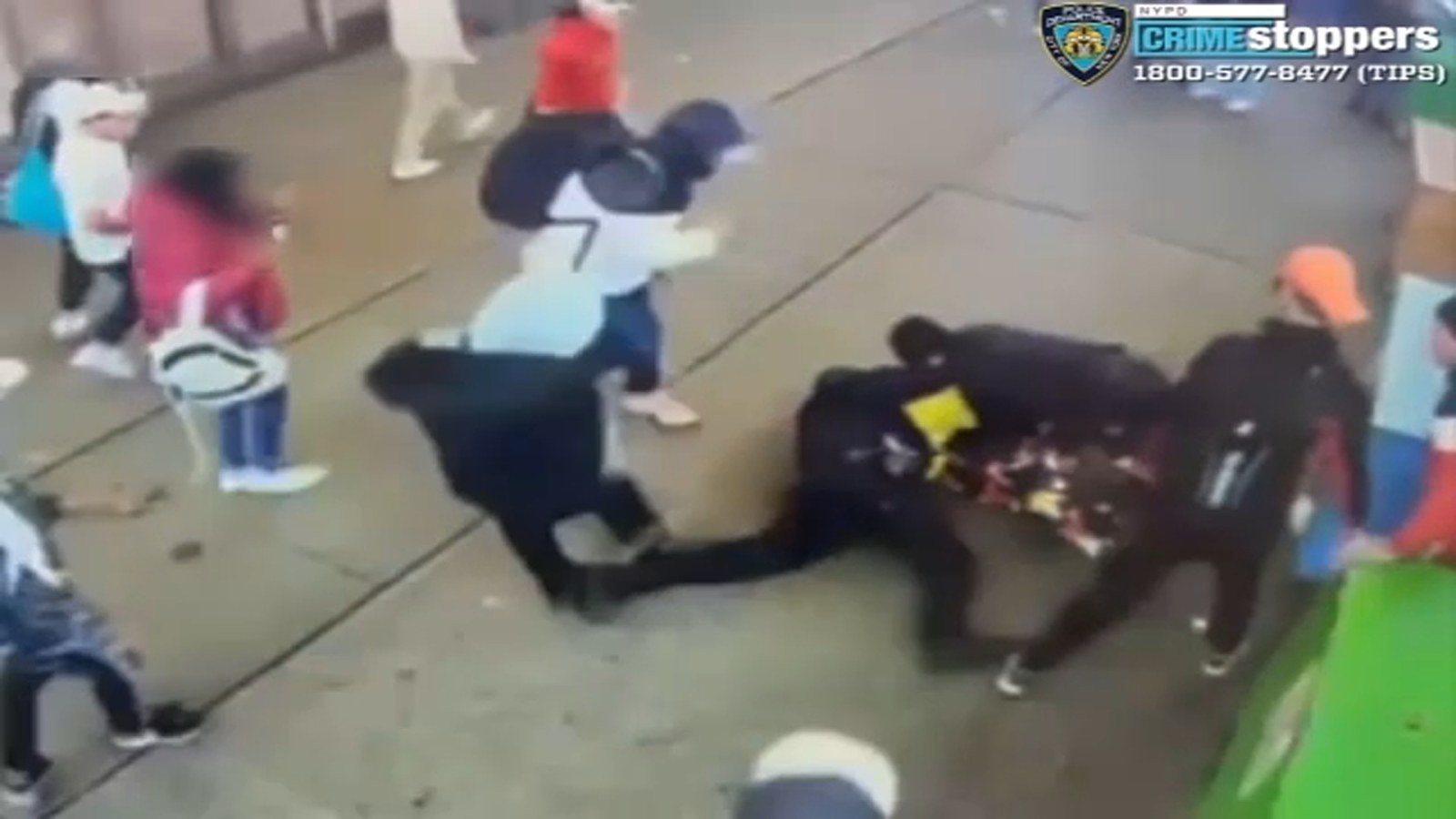 "Times Square Chaos: NYPD Officers Attacked, 5 Arrested"