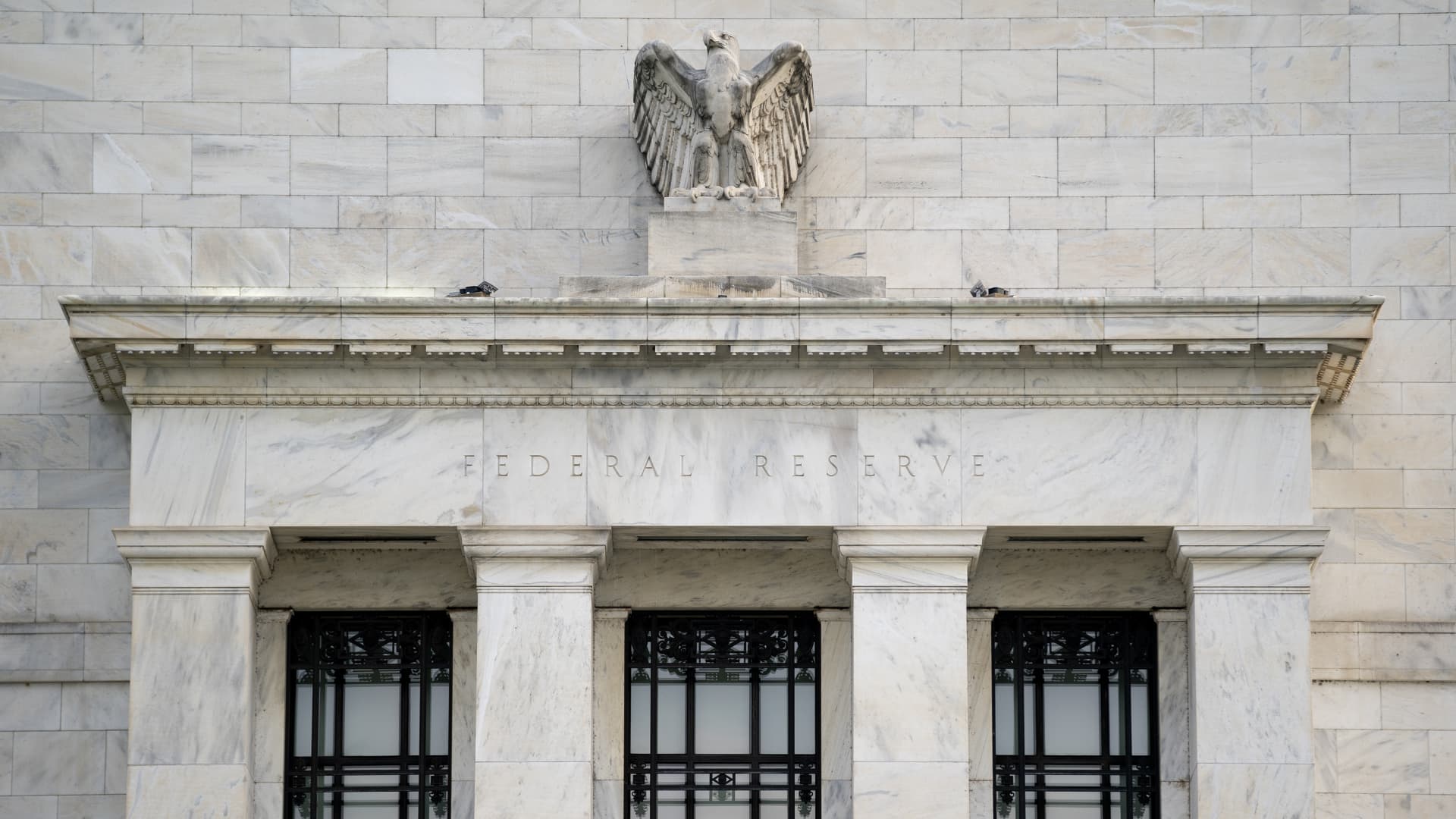 Asian Markets Drop as Traders Await Fed Decision Amid Bank Woes.