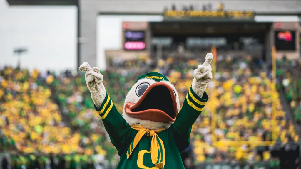 Featured image for "EA Sports College Football 25: Oregon Ducks' Homemade Trailer Unveiled"