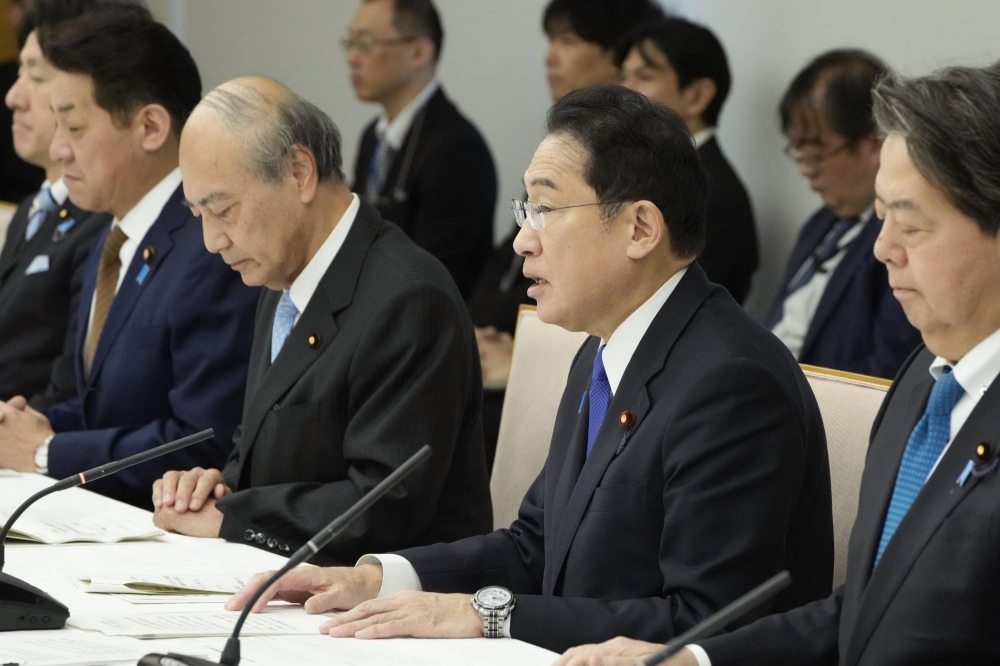 "Japan's Overhaul: Ending Technical Intern Program and Allowing Job Transfers"