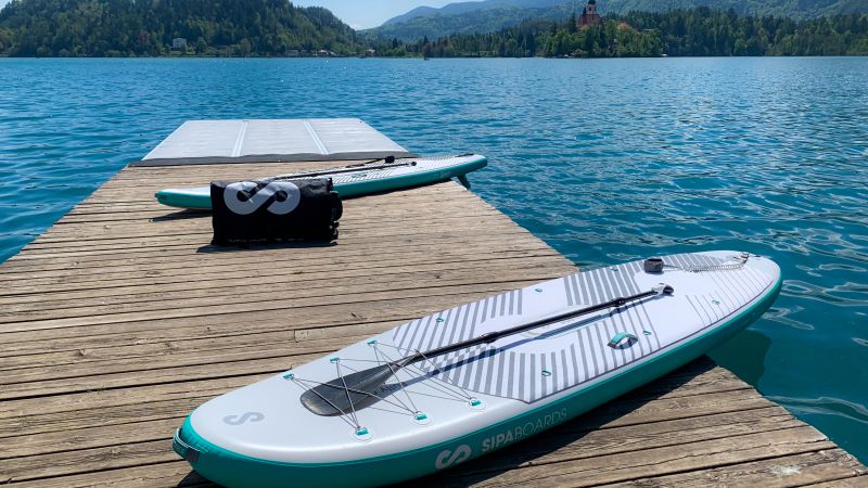 Featured image for Revolutionary Self-Inflating Jet-Powered Paddleboard Takes Watersports to New Heights