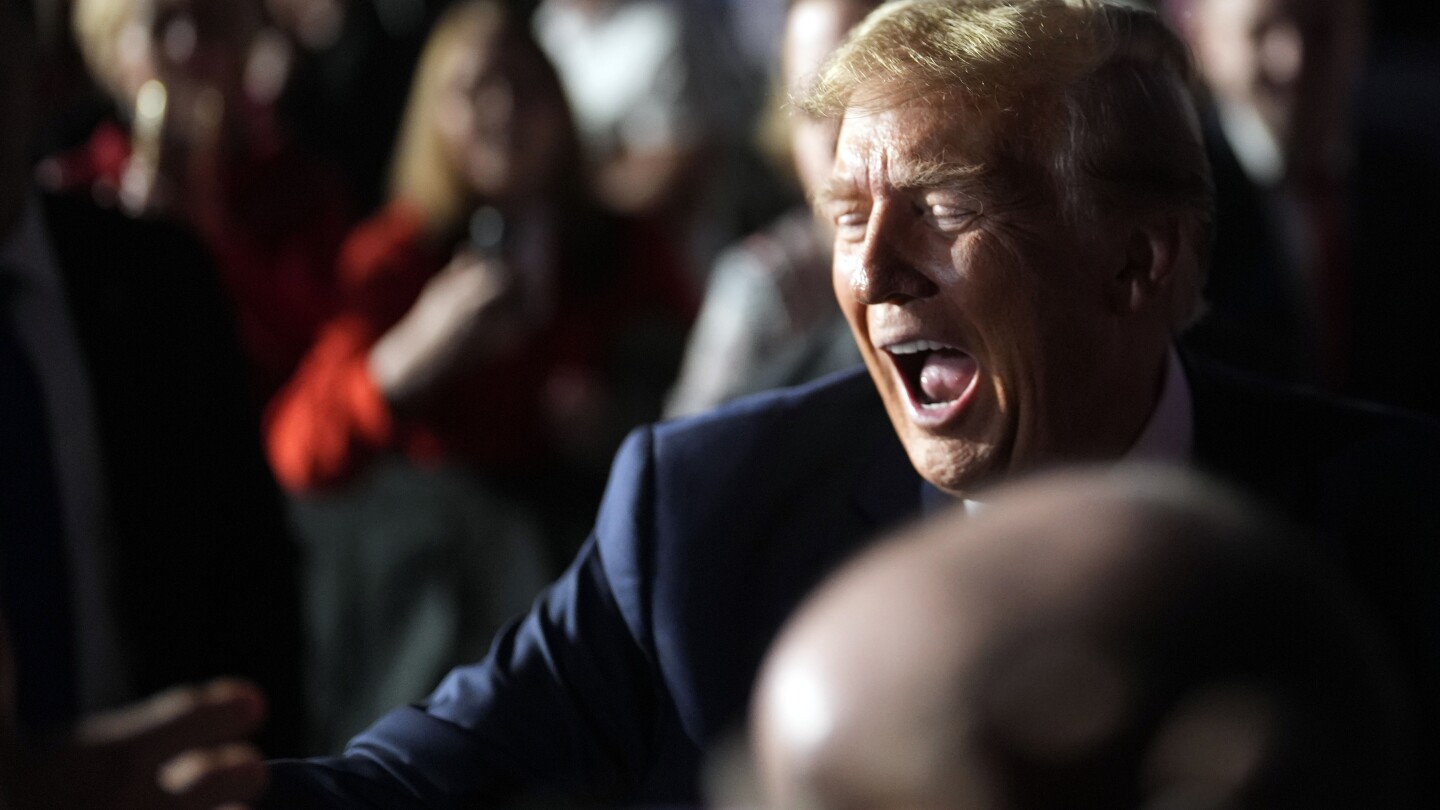"Trump's Campaign Faces Cash Crunch Amid Mounting Legal Fees and Declining Donor Numbers"