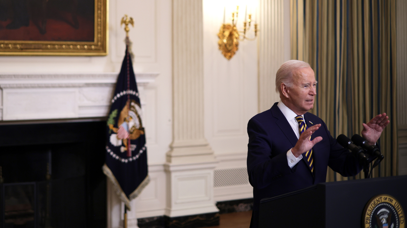 "Border Showdown: Biden and Trump's Dueling Visits Define Election Clash"