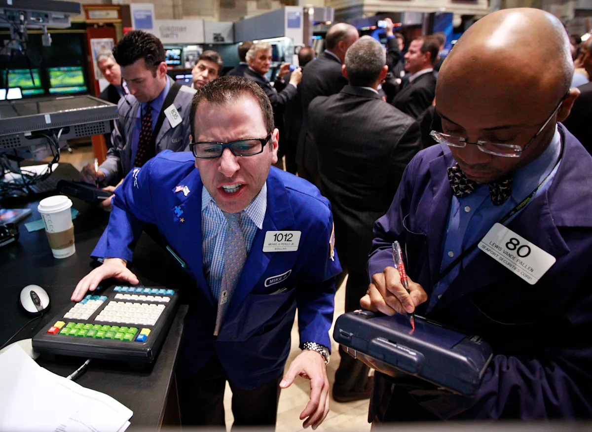 "Dow and Nasdaq Dip as Stock Market Rally Pauses"