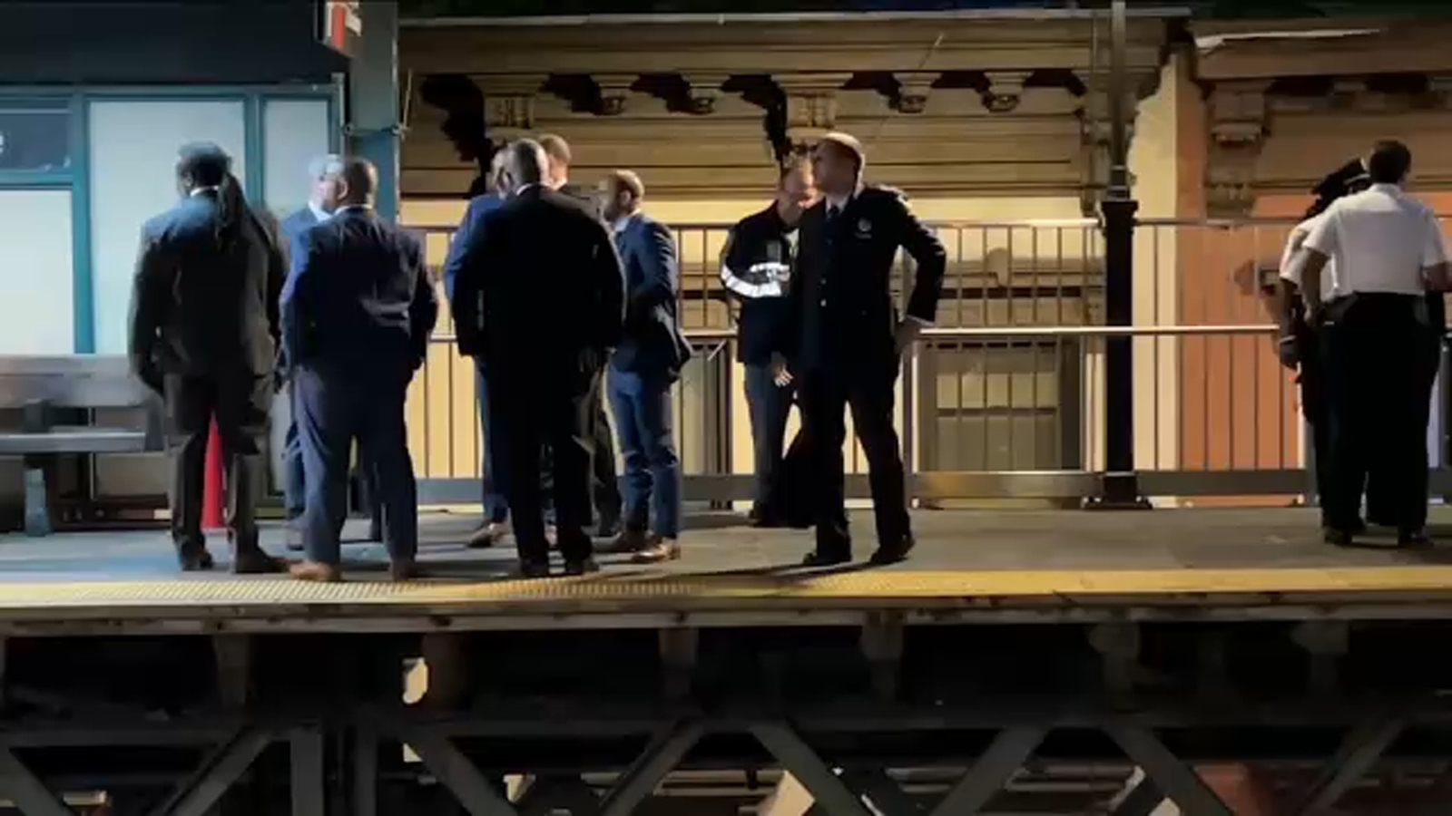 Multiple Suspects Questioned in Fatal Stabbing on Brooklyn-Bound NYC Subway Train.