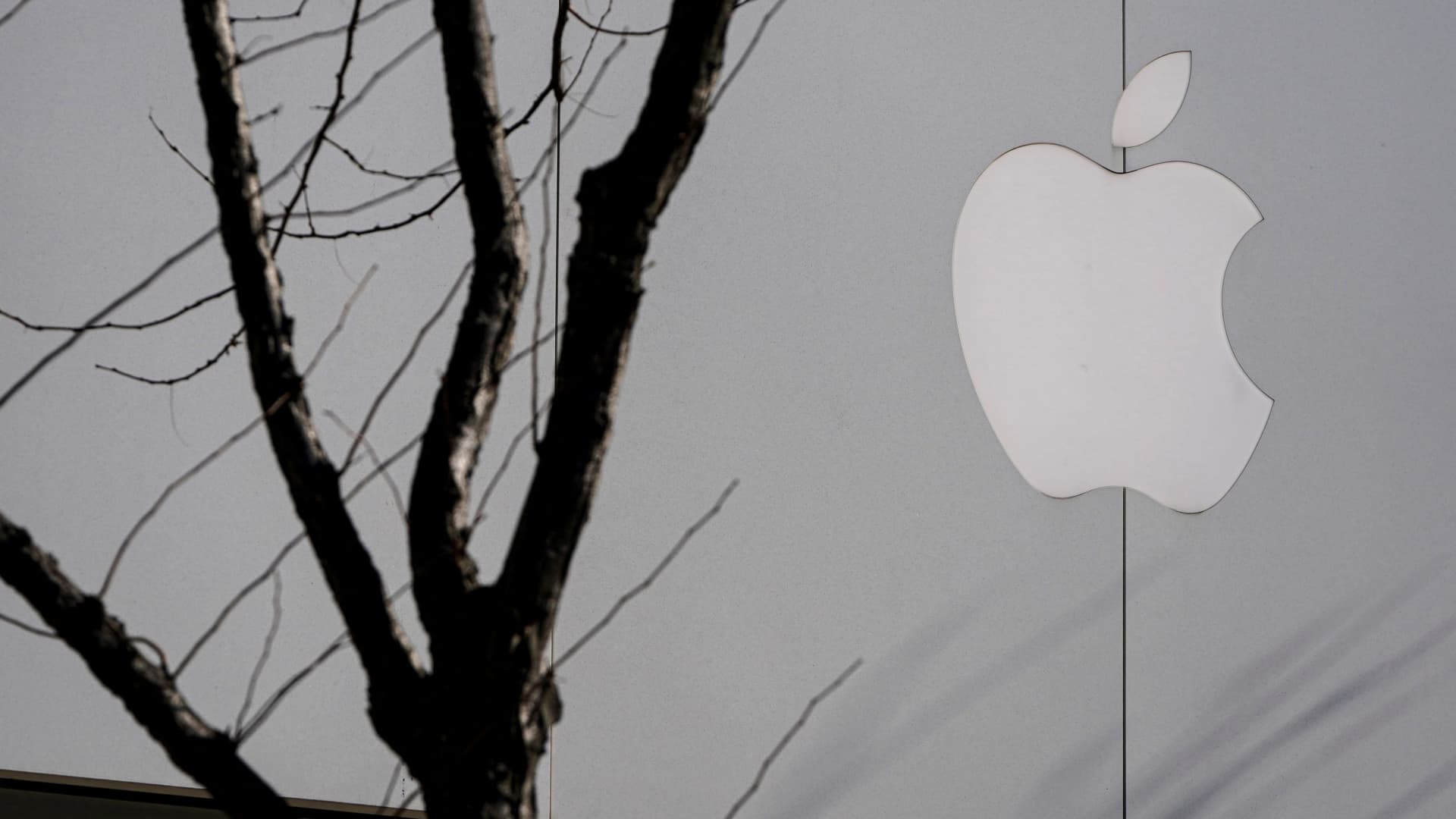 Featured image for "U.S. Supreme Court Refuses to Review Apple's $503M Patent Victory in VirnetX Case"