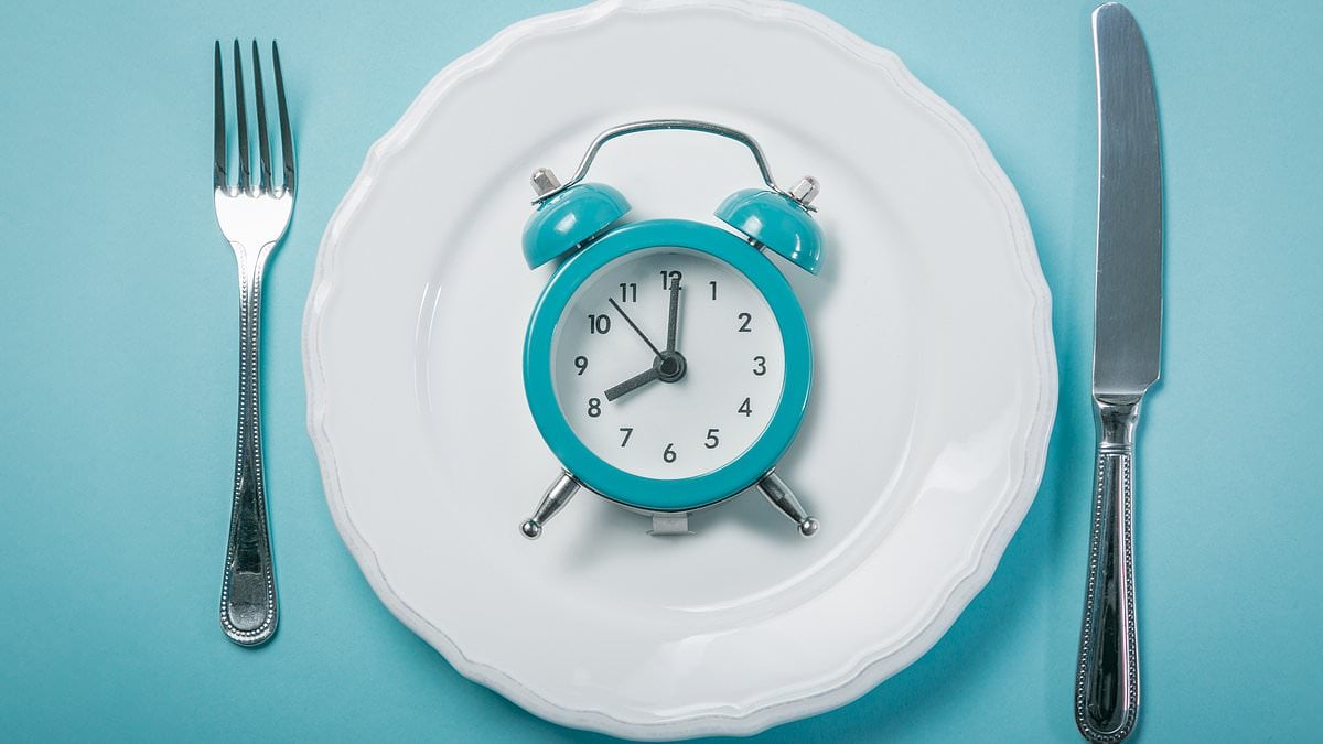 Featured image for "Rethinking Lifestyle: Fasting and Sleep to Reduce Alzheimer's Risk"