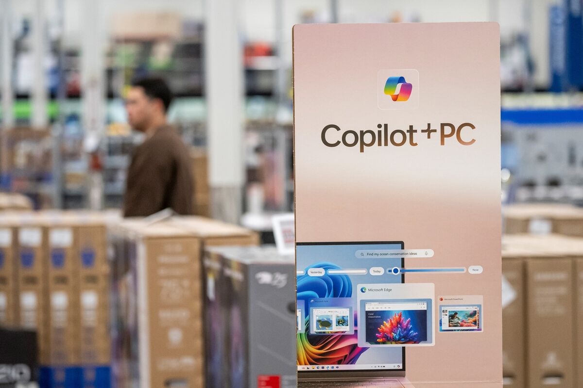 Featured image for ChatGPT's 900 Million Downloads Outpace Microsoft's Copilot in AI Race