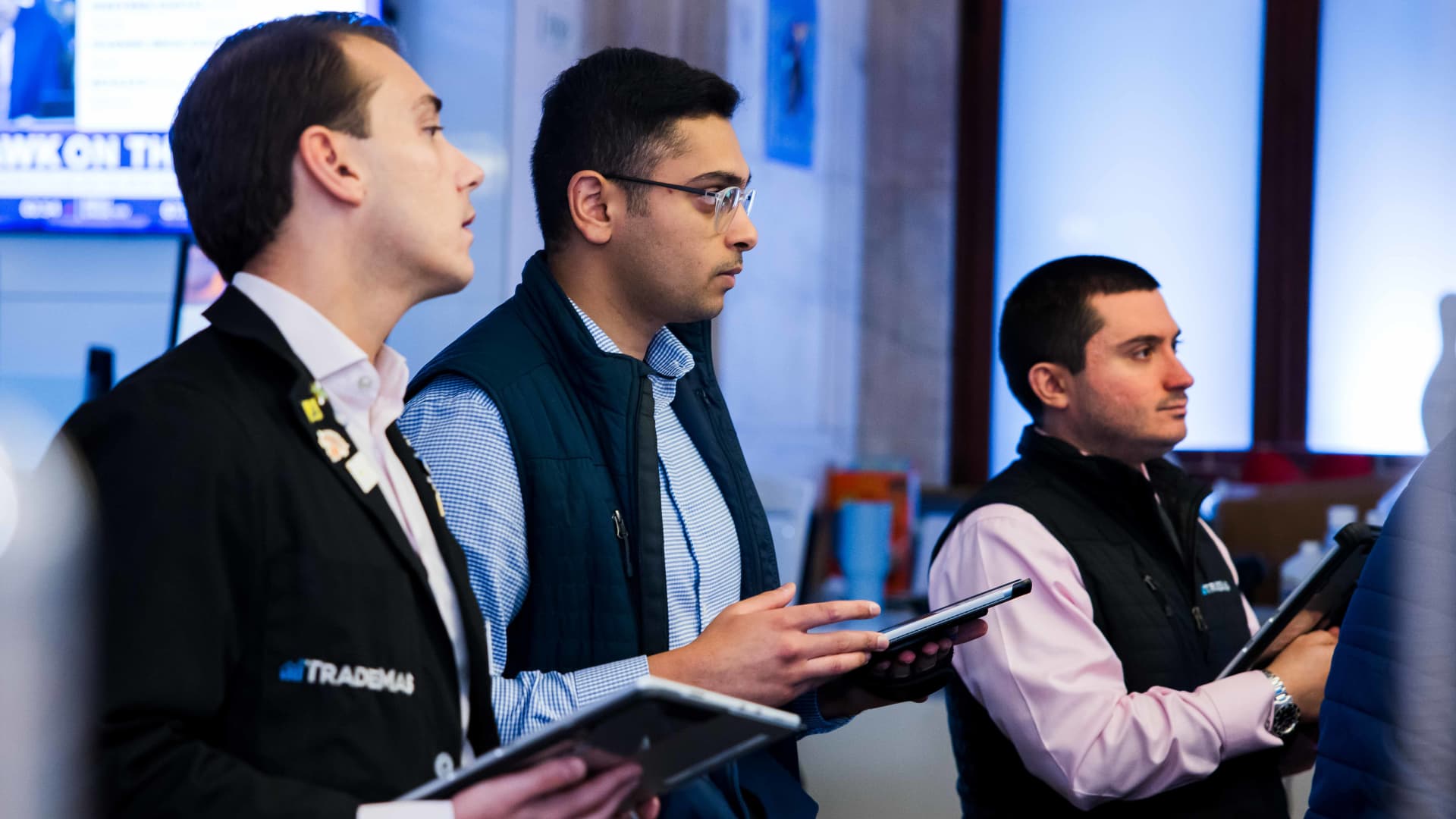 Featured image for Stock Futures Drop as Government Shutdown Threatens Markets