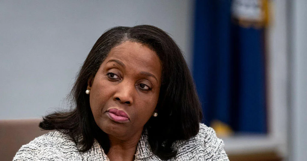 Appeals Court Allows Lisa Cook to Remain on Fed Board