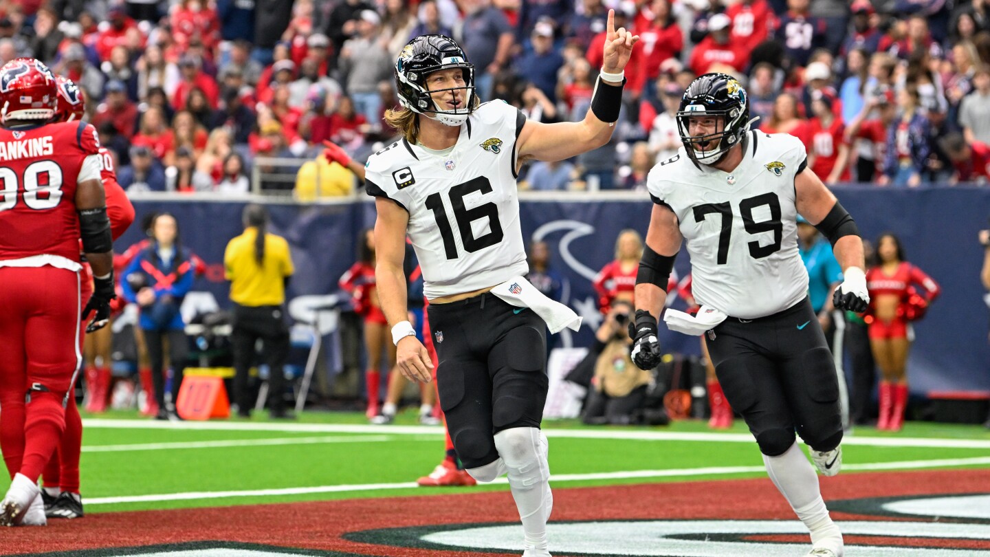 Jaguars Extend Lead Over Texans with Lawrence and Allen's Dominance