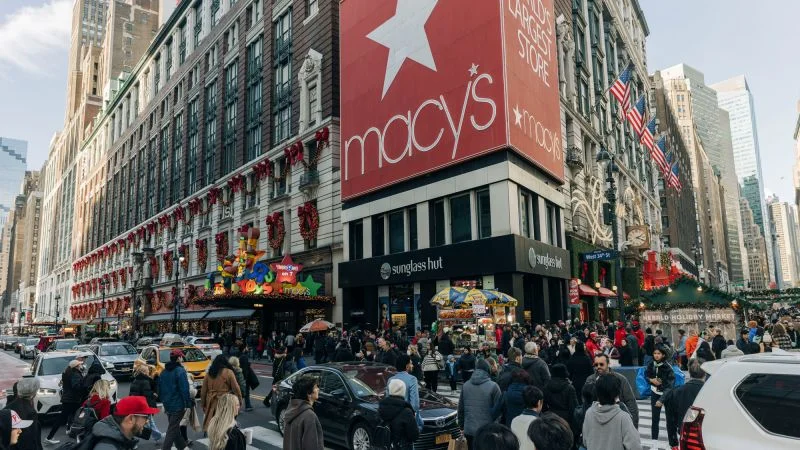 Macy’s Gains Steam as Saks Falls Into Bankruptcy, Reshaping Luxury Dept. Stores