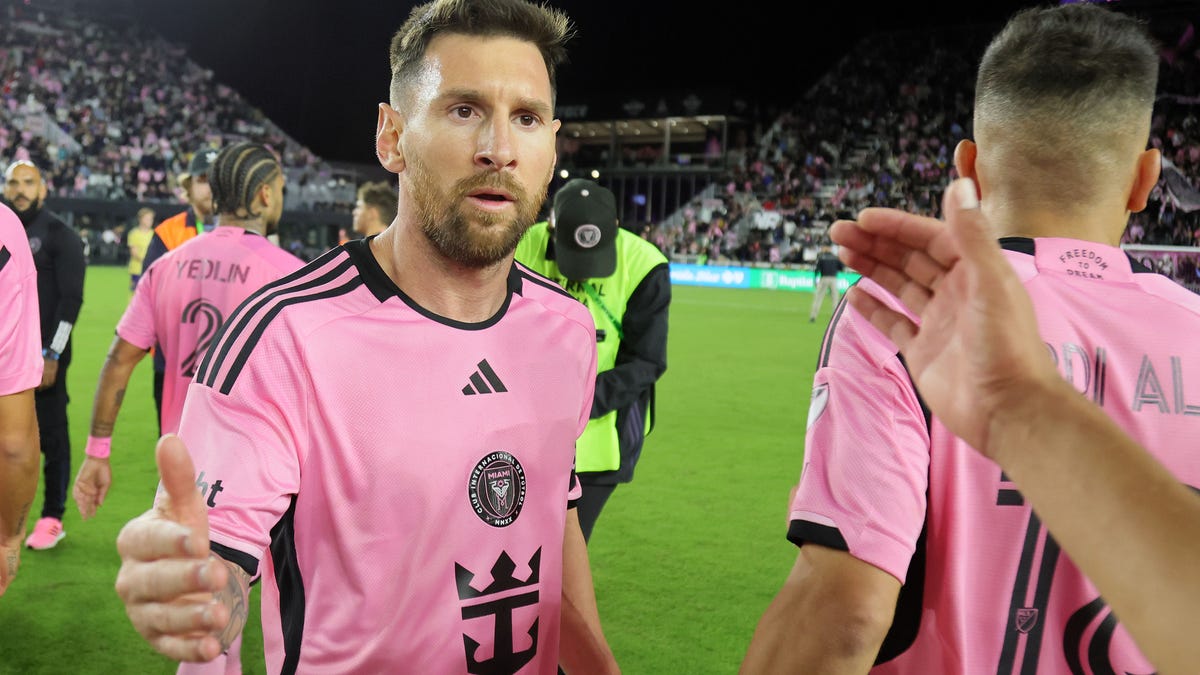 Featured image for "Suárez's Brace Propels Inter Miami to Dominant Lead Over Orlando City: Live Updates"