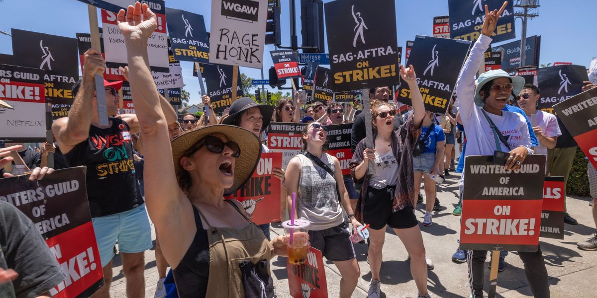 "Public Opinion Favors Striking Workers Despite GOP's Anti-Union Stance"