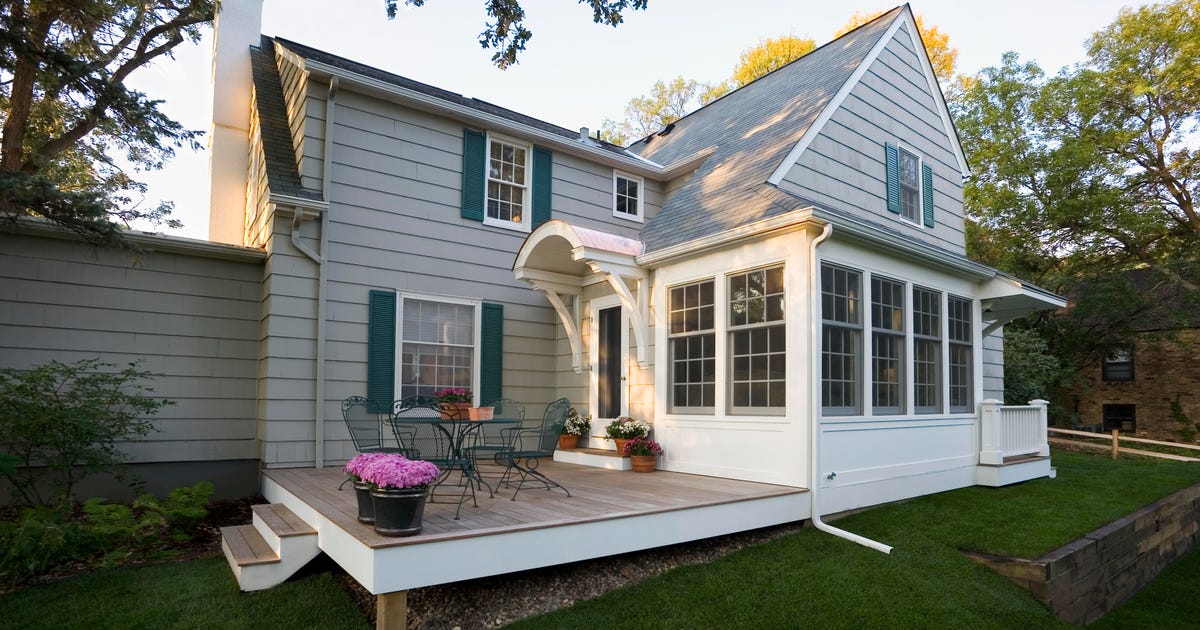 Mortgage Rates Drop for Third Week, Sparking Refinance Surge
