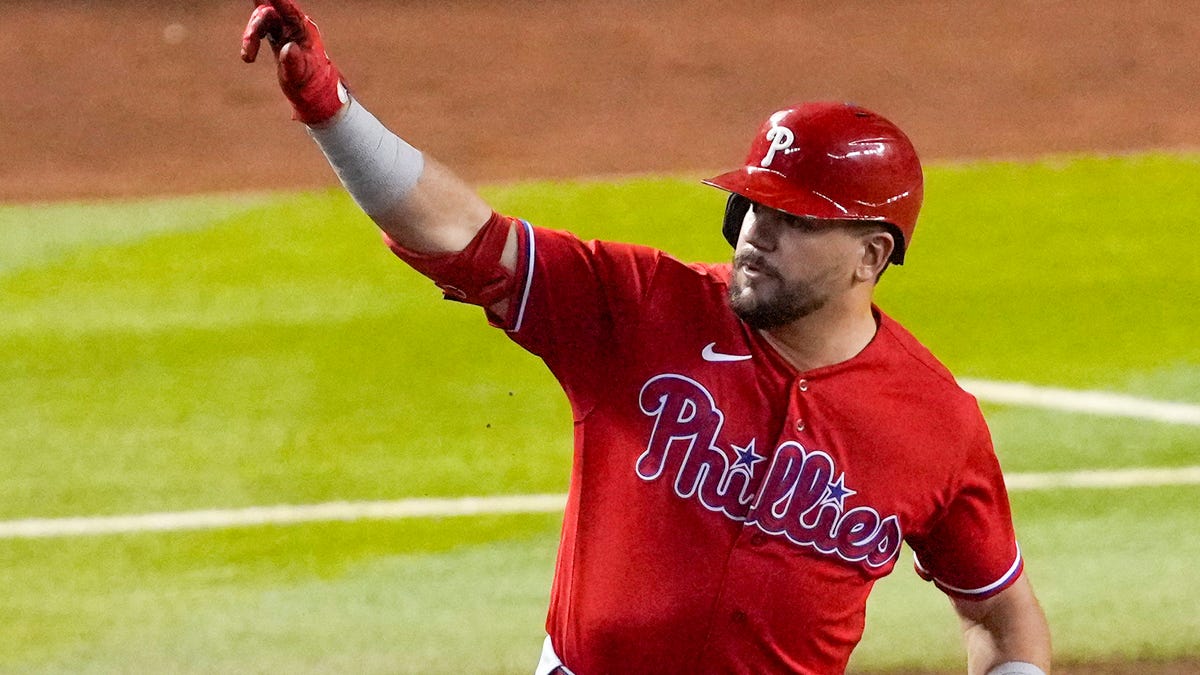 "Phillies' Championship Hopes at Risk: Blame Kimbrel and Game 4 Blown Save"