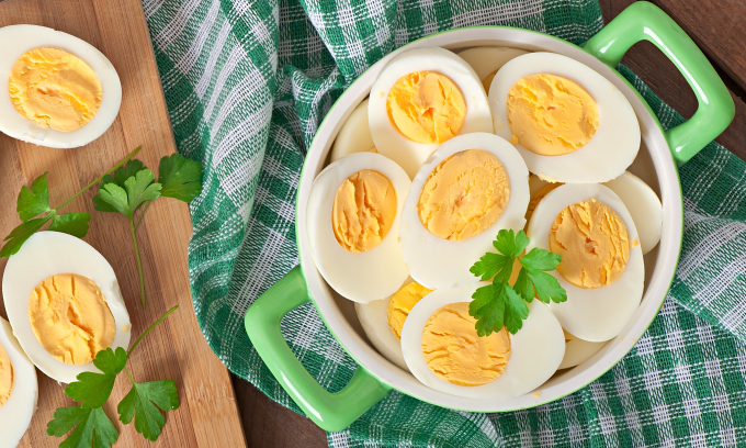 "The Egg Dilemma: High Blood Lipid Levels and Dietary Choices"
