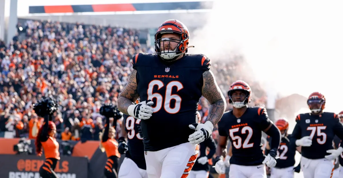 Bengals sign Risner to one-year deal, riding on locker-room chemistry