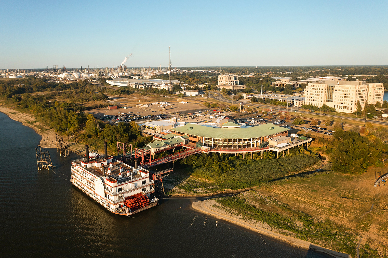 Featured image for Contrasting Fortunes: Baton Rouge Casino Revenue Declines Amidst National Gaming Boom
