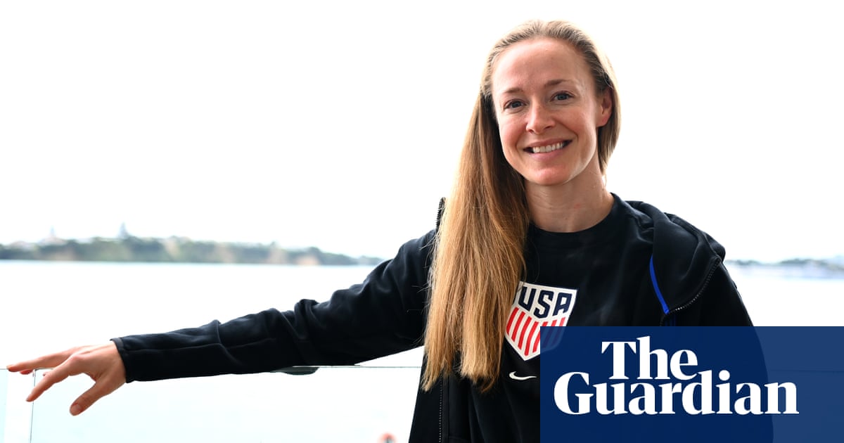 Becky Sauerbrunn ruled out of World Cup due to foot injury.