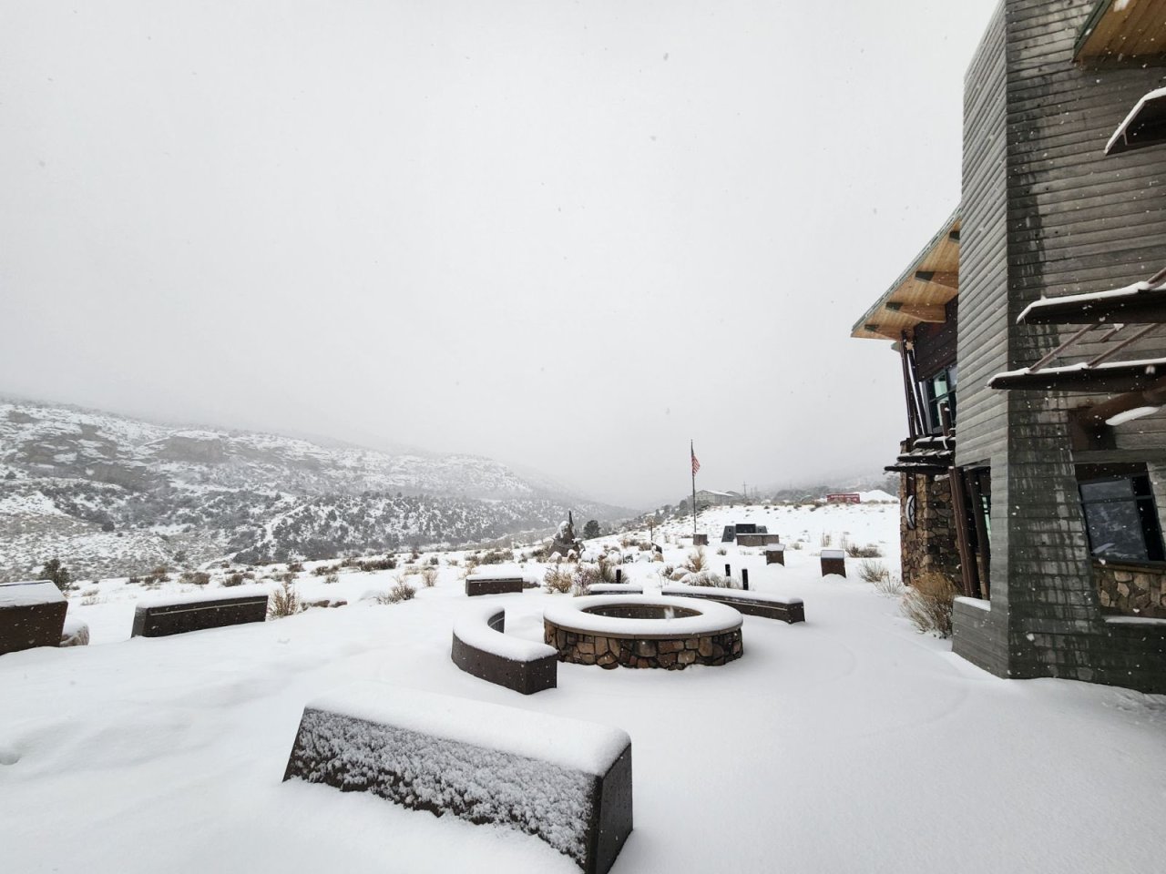 "Las Vegas Braces for Winter Storm with Up to 3 Feet of Snow in Surrounding Mountains"