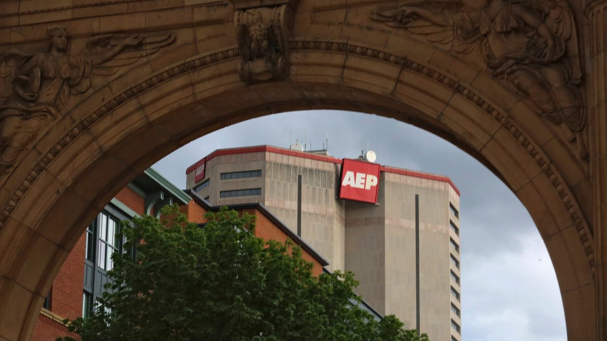 Featured image for Ohio Electric Bills to Surge Up to 30% This Summer.