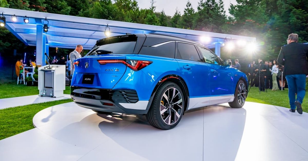 "2024 Acura ZDX: Luxury EV SUV Prices and Competition Comparison"